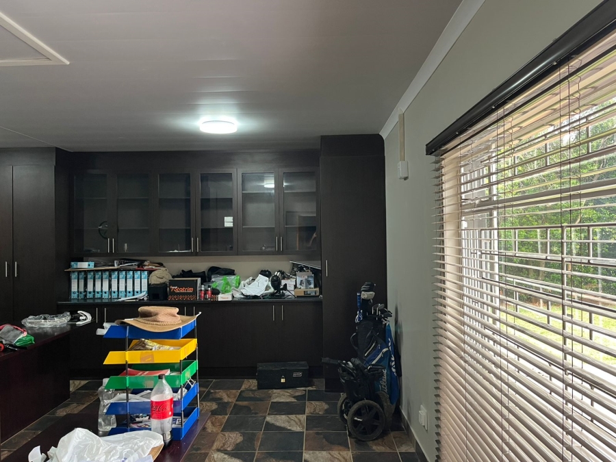 8 Bedroom Property for Sale in Bloemfontein Rural Free State